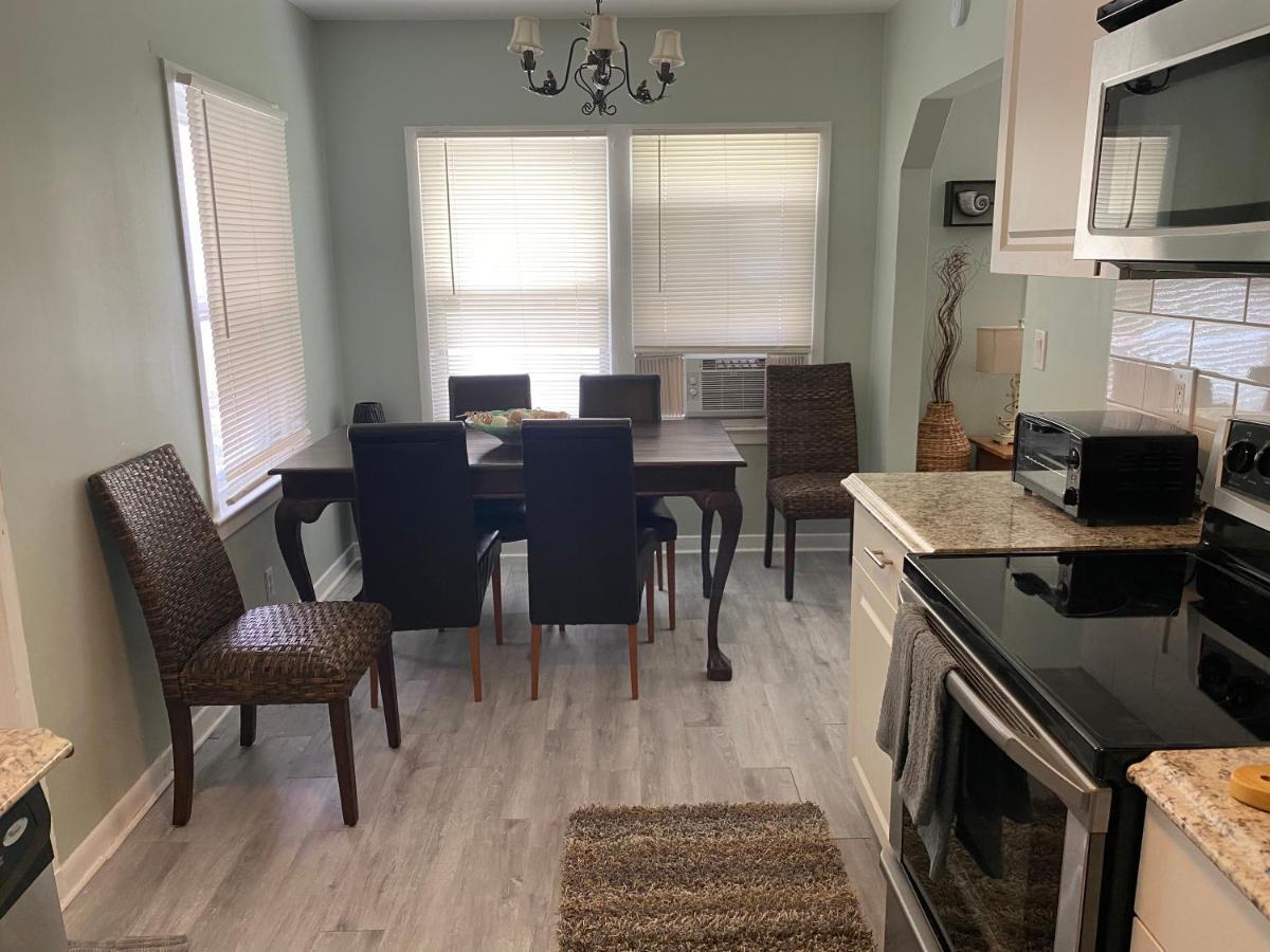 5 Min To Beach Large Living Room Fenced Backyard Deck Grill Firepit Long Driveway For Boat Parking Quick Access 95 Лейк-Уорт Экстерьер фото