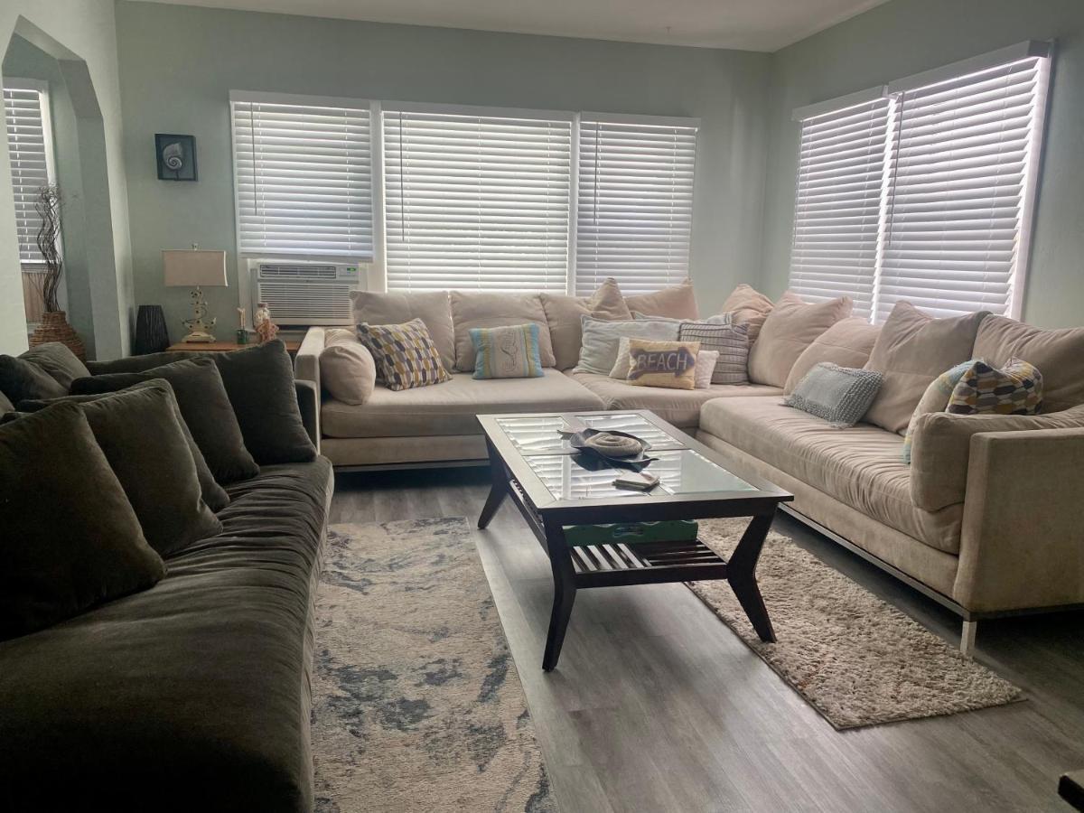 5 Min To Beach Large Living Room Fenced Backyard Deck Grill Firepit Long Driveway For Boat Parking Quick Access 95 Лейк-Уорт Экстерьер фото